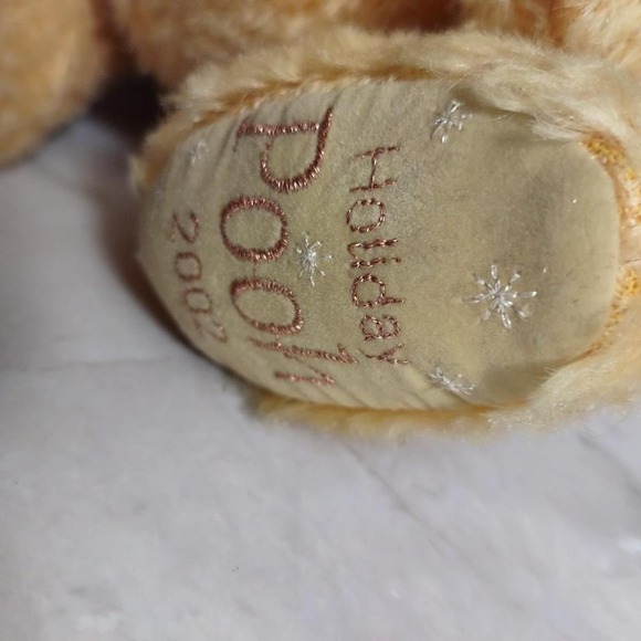 Disney Store plush Pooh - Picture 2 of 7